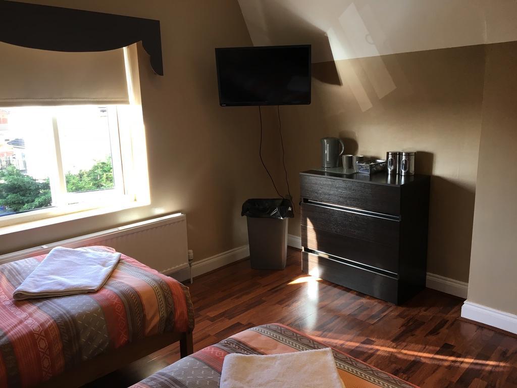 Anfield Accommodation Part Of The Twelfth Man Public House ليفربول المظهر الخارجي الصورة