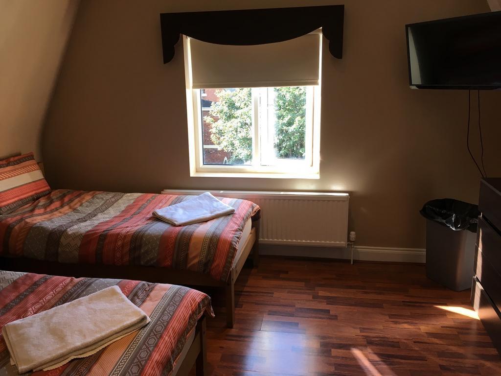 Anfield Accommodation Part Of The Twelfth Man Public House ليفربول المظهر الخارجي الصورة